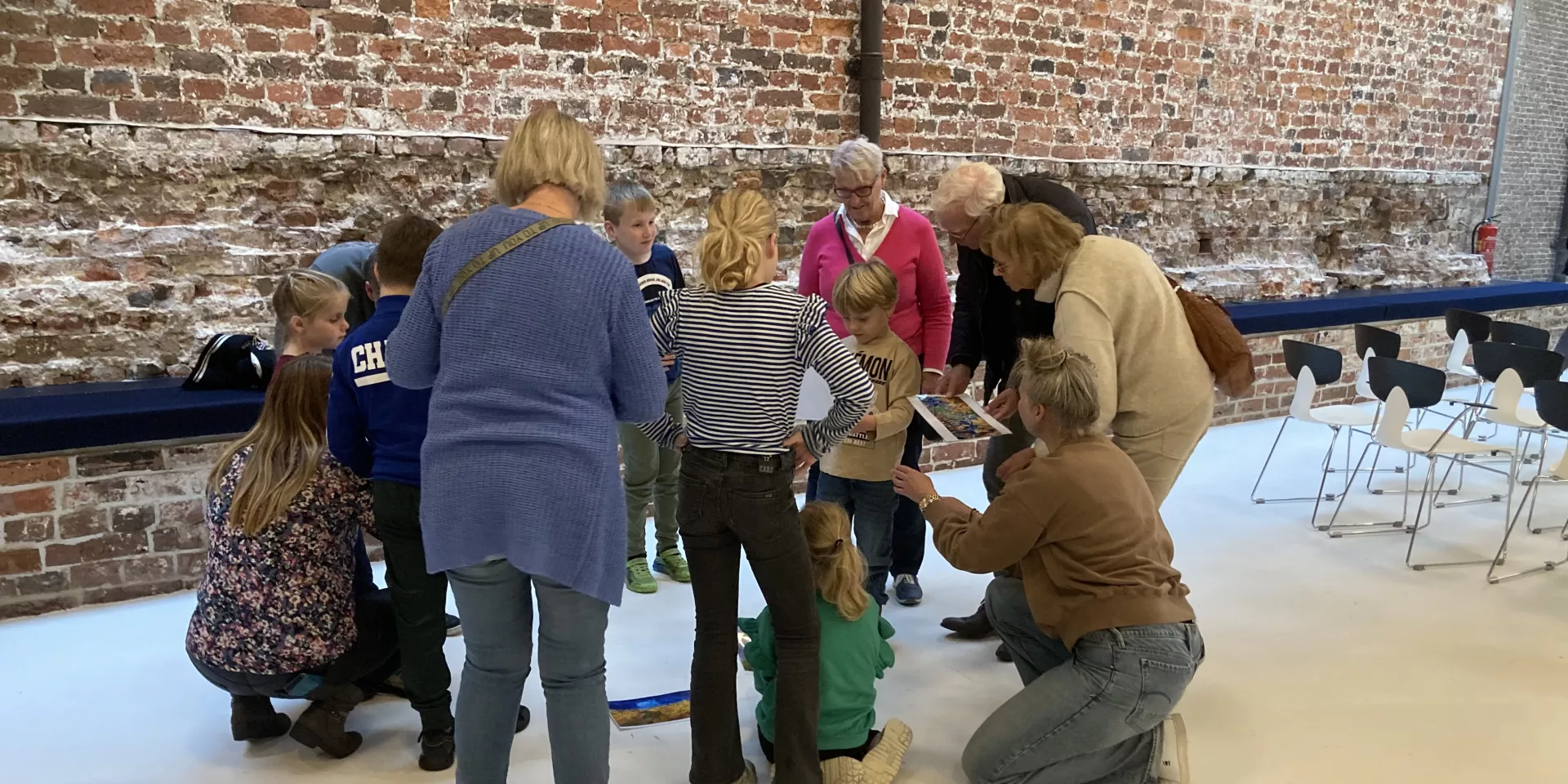 Groep kinderen in zaal